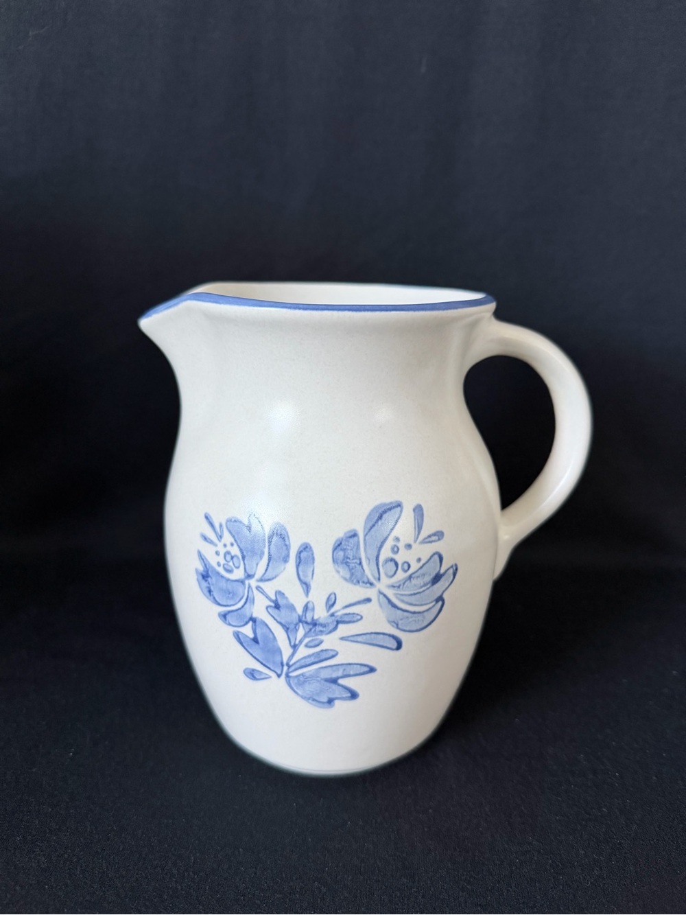 1 Qt Pitcher - Pfaltzgraff Yorktowne